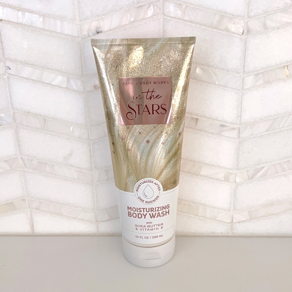 🆕 💫 Bath & Body Works In the Stars Body Wash.
NWT. 10 fl oz. Full Size.
